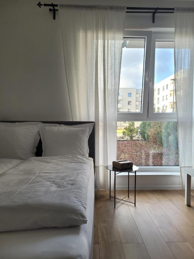 Bast 16 Apartamenty: Urban Convenience Near Key Landmarks *